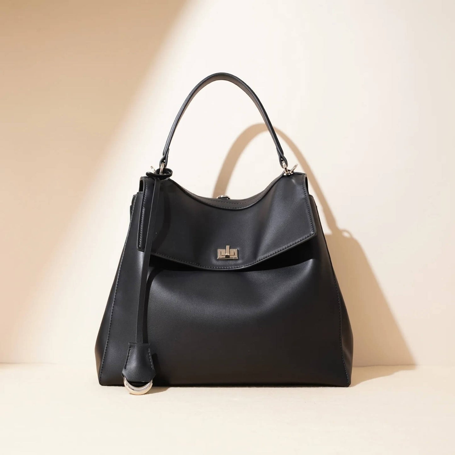Large Capacity Leather Tote Bags – Premium UK Handbags