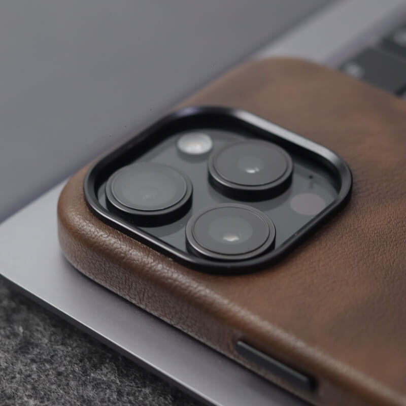iPhone 16 Pro Case with MagSafe and Leather Design - Pejayz