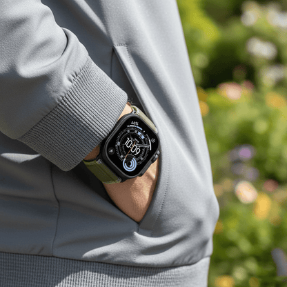 Apple Watch Ultra 3 Trail Loop Strap Titanium & Black 49mm | Pejayz